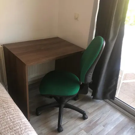 In Free Parking Area 斯科普里