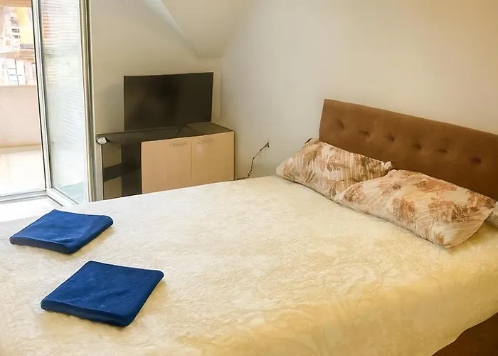 In Free Parking Area Гостевой дом *